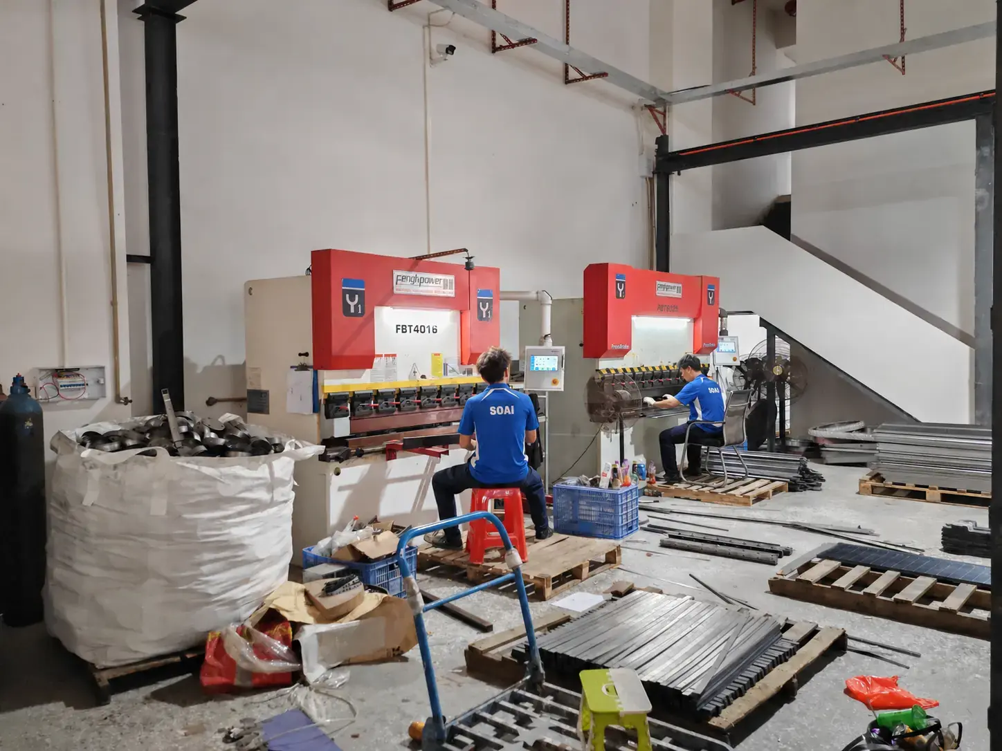 Formed structural components for lighting products