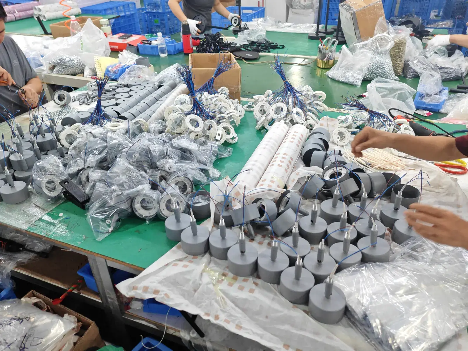 Quality inspection before lighting product packaging