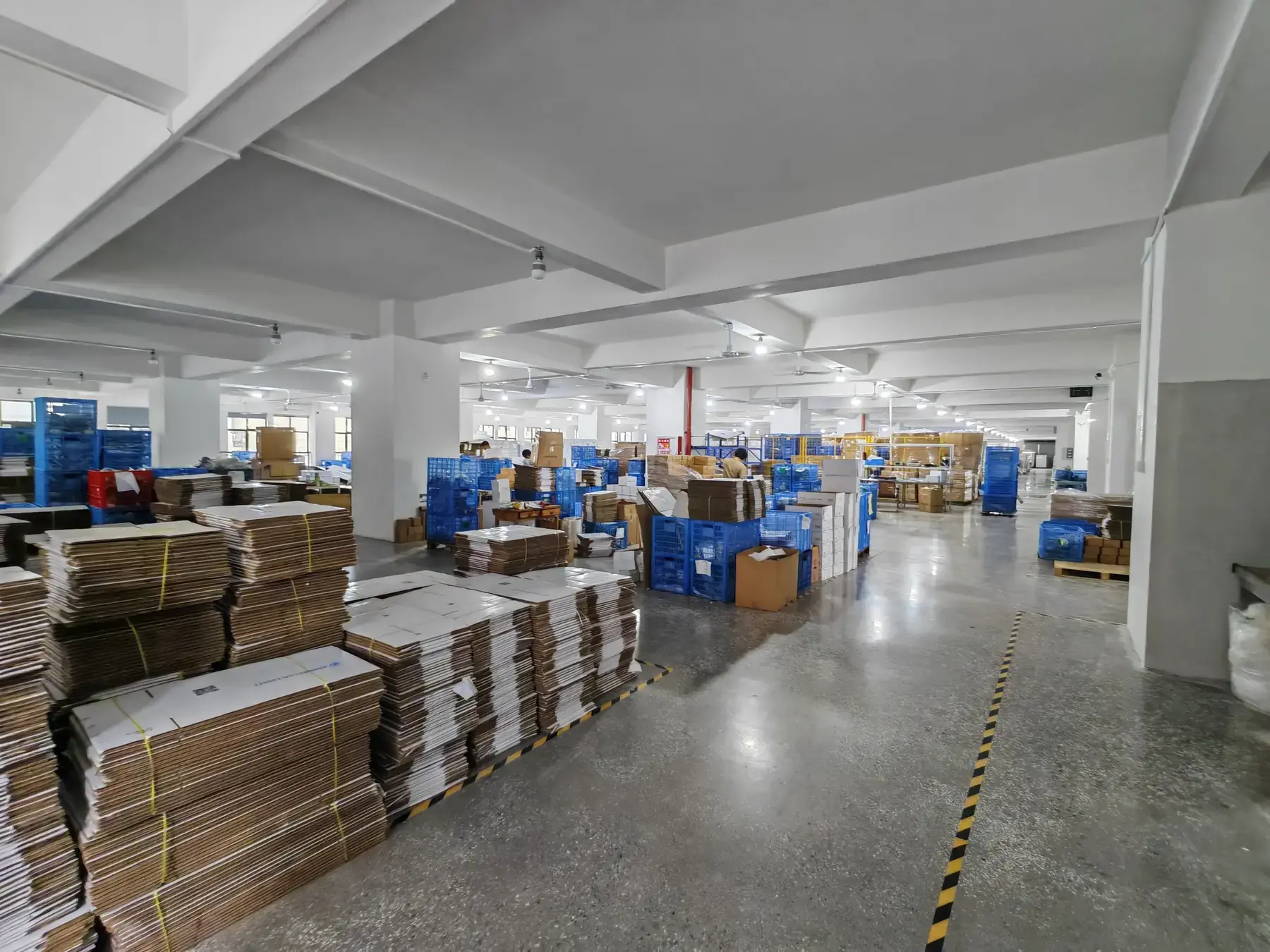 Packaging materials and products in the logistics area
